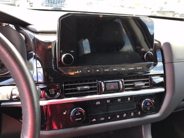 Nissan Pathfinder SL 4WD 2025