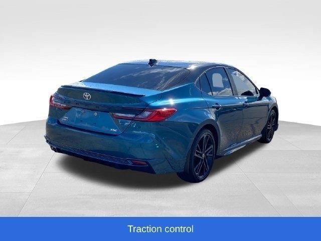Toyota Camry Hybrid SE AWD 2025