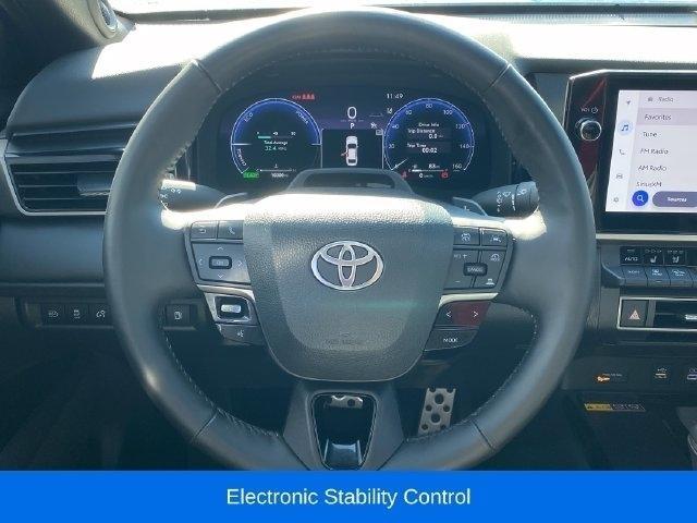 Toyota Camry Hybrid SE AWD 2025
