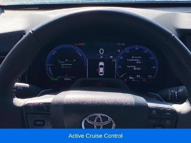 Toyota Camry Hybrid SE AWD 2025