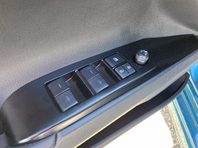 Toyota Camry Hybrid SE AWD 2025