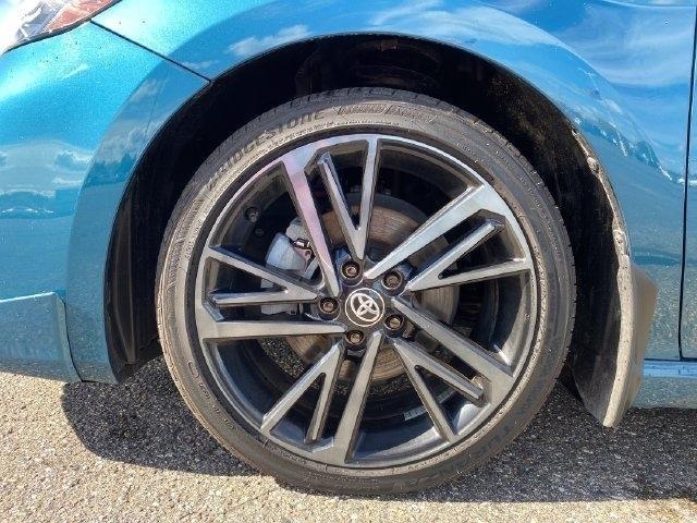 Toyota Camry Hybrid SE AWD 2025