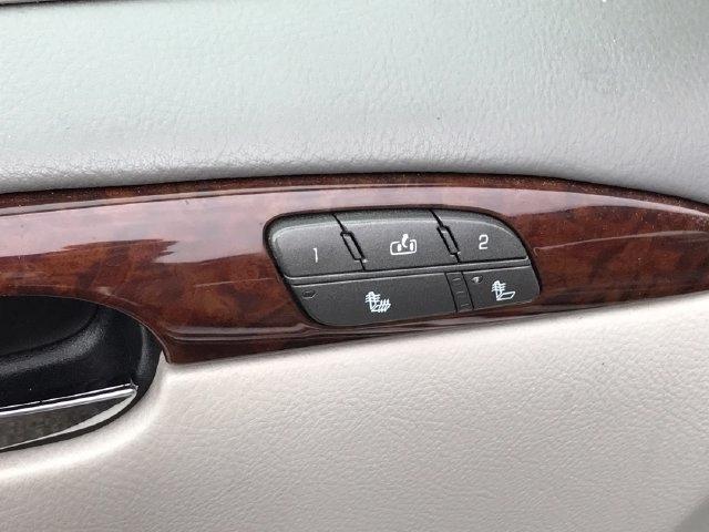 Buick Lucerne CXL 2011