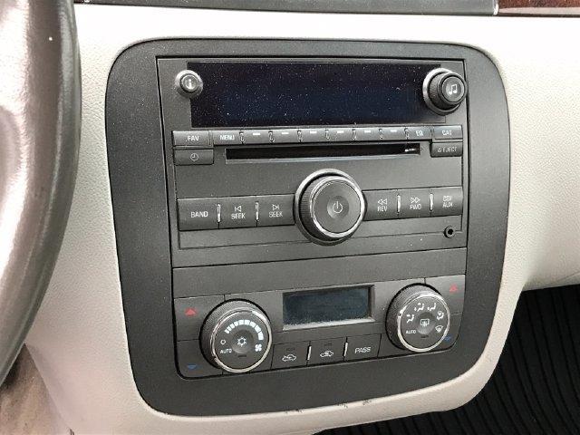 Buick Lucerne CXL 2011