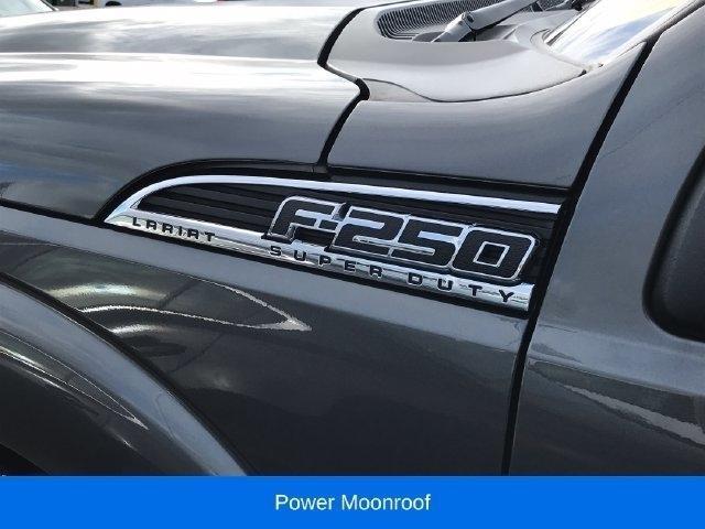 Ford F-250 SD Lariat Crew Cab 4WD 2015