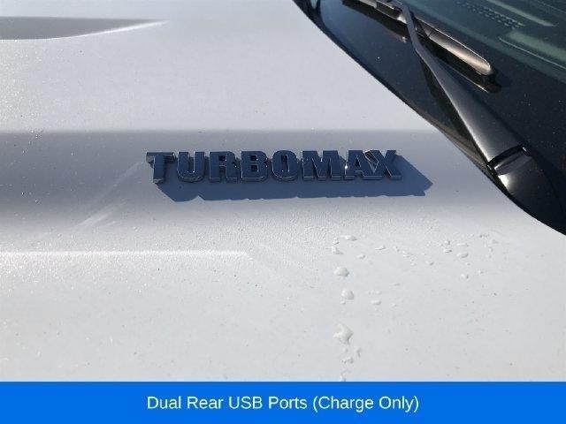 Chevrolet Silverado 1500 LT-L Crew Cab 4WD 2024