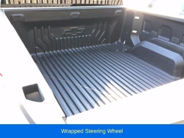 Chevrolet Silverado 1500 LT-L Crew Cab 4WD 2024