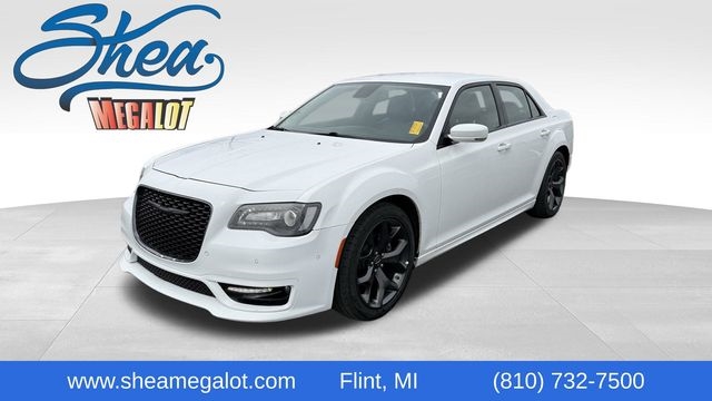 2022 Chrysler 300 Touring L