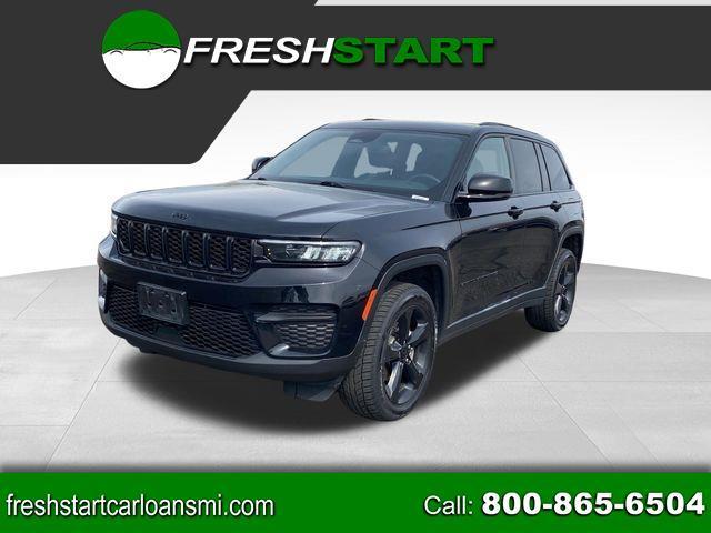 2023 Jeep Grand Cherokee Laredo 4WD