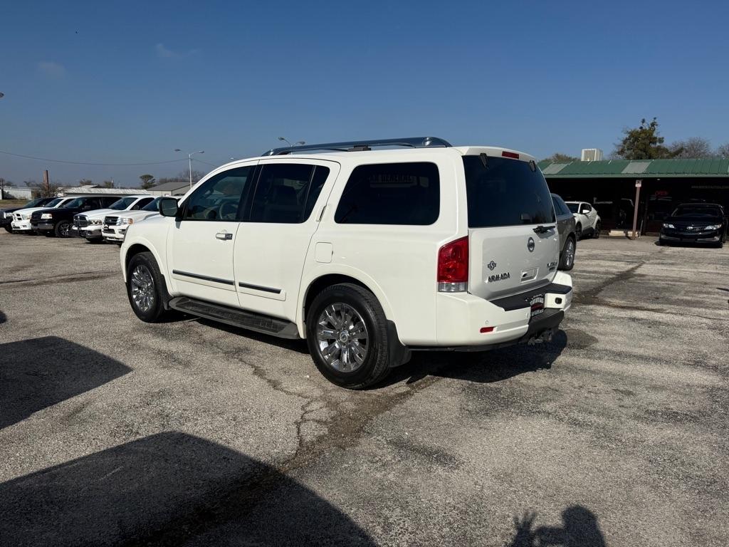 Nissan Armada  2015