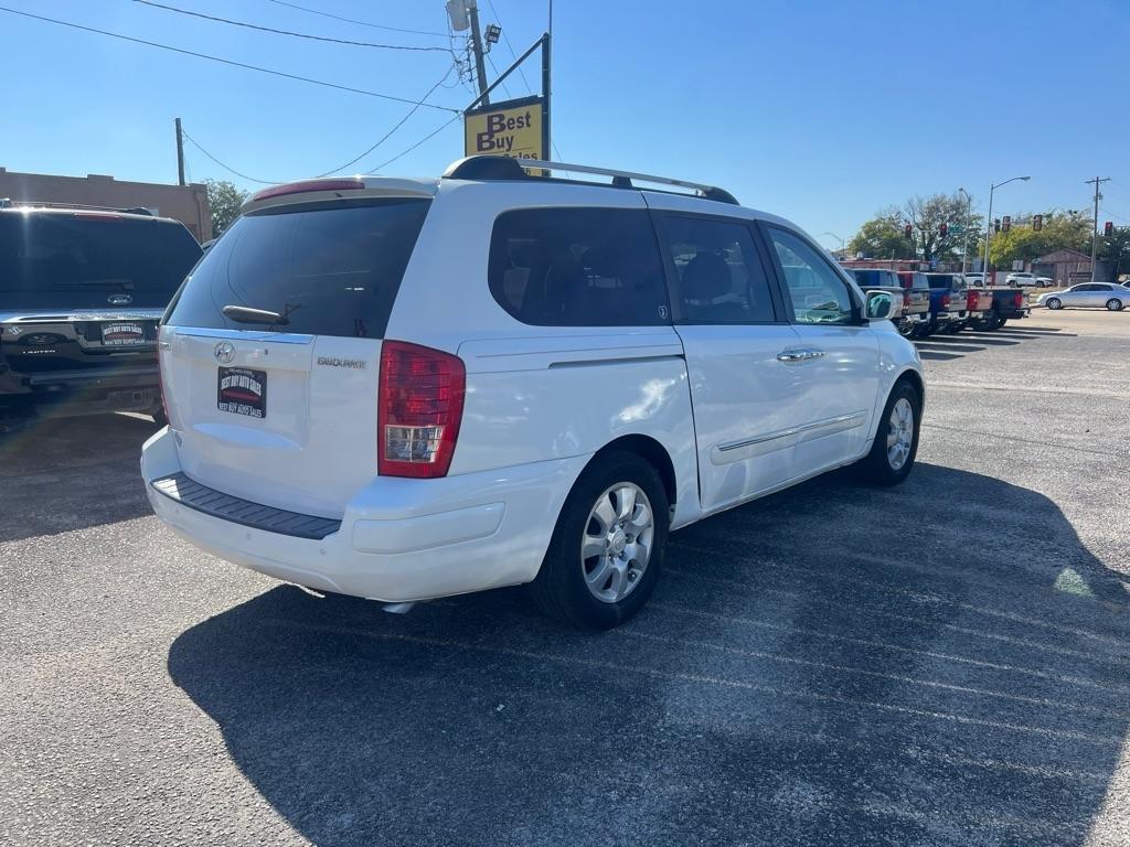 Hyundai Entourage  2007