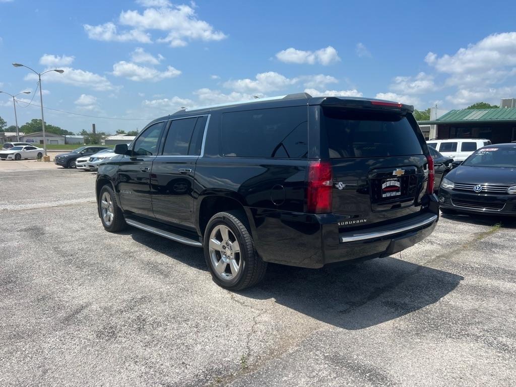 Chevrolet Suburban  2017