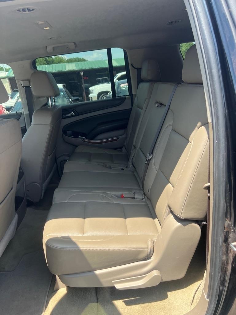 Chevrolet Suburban  2017