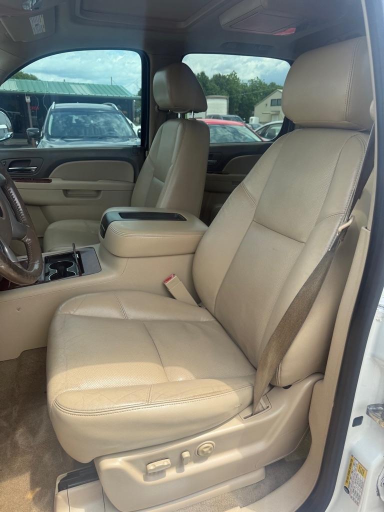 Chevrolet Avalanche  2013