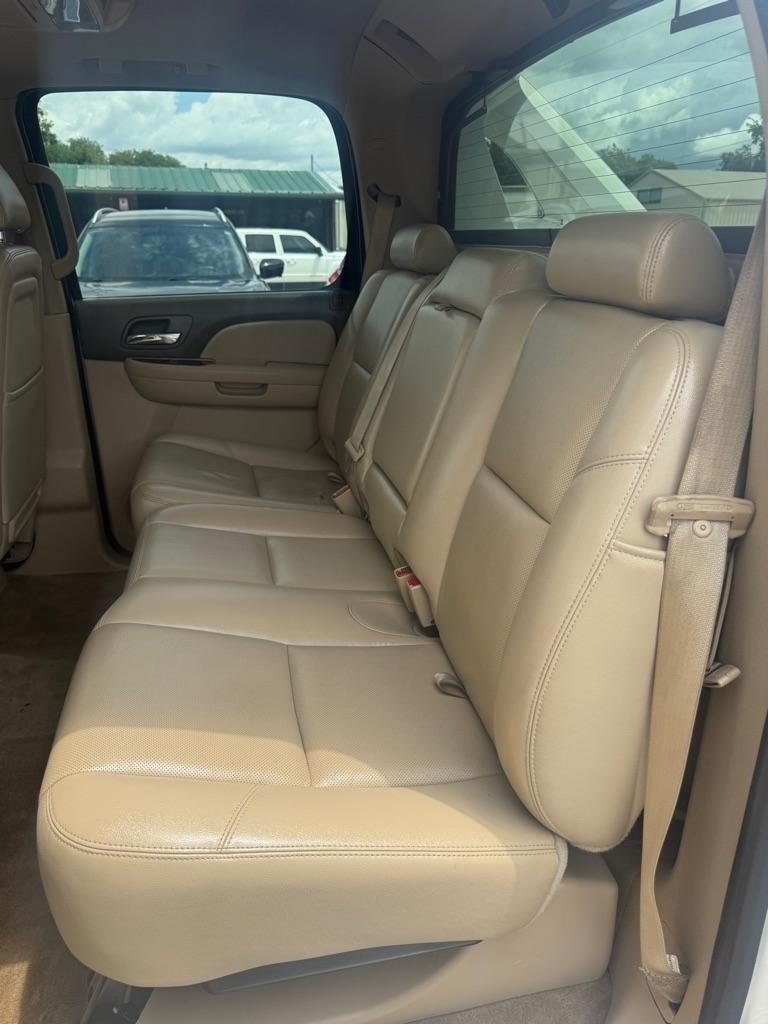 Chevrolet Avalanche  2013