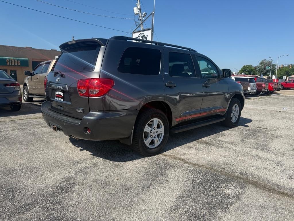 Toyota Sequoia  2016