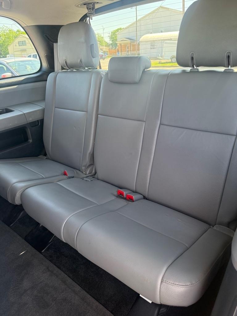 Toyota Sequoia  2016