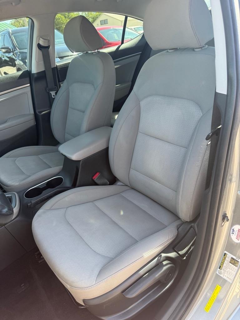 Hyundai Elantra  2017