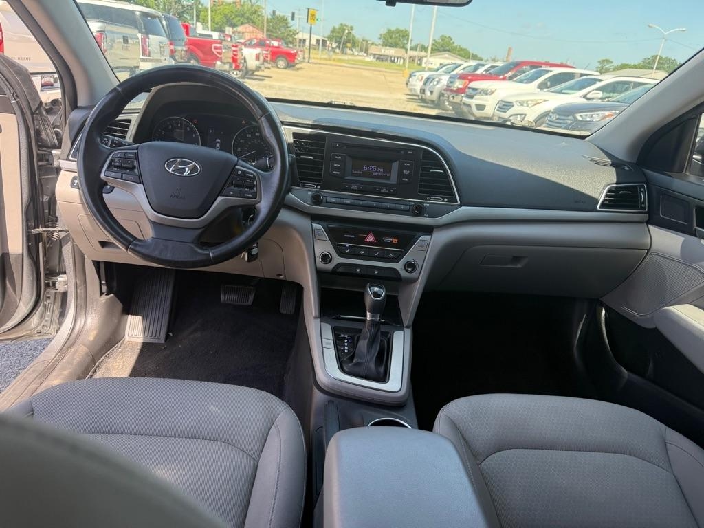 Hyundai Elantra  2017