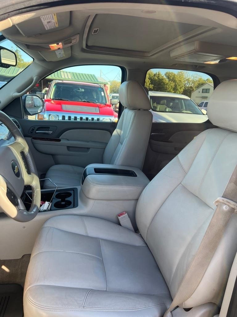 Chevrolet Tahoe  2012