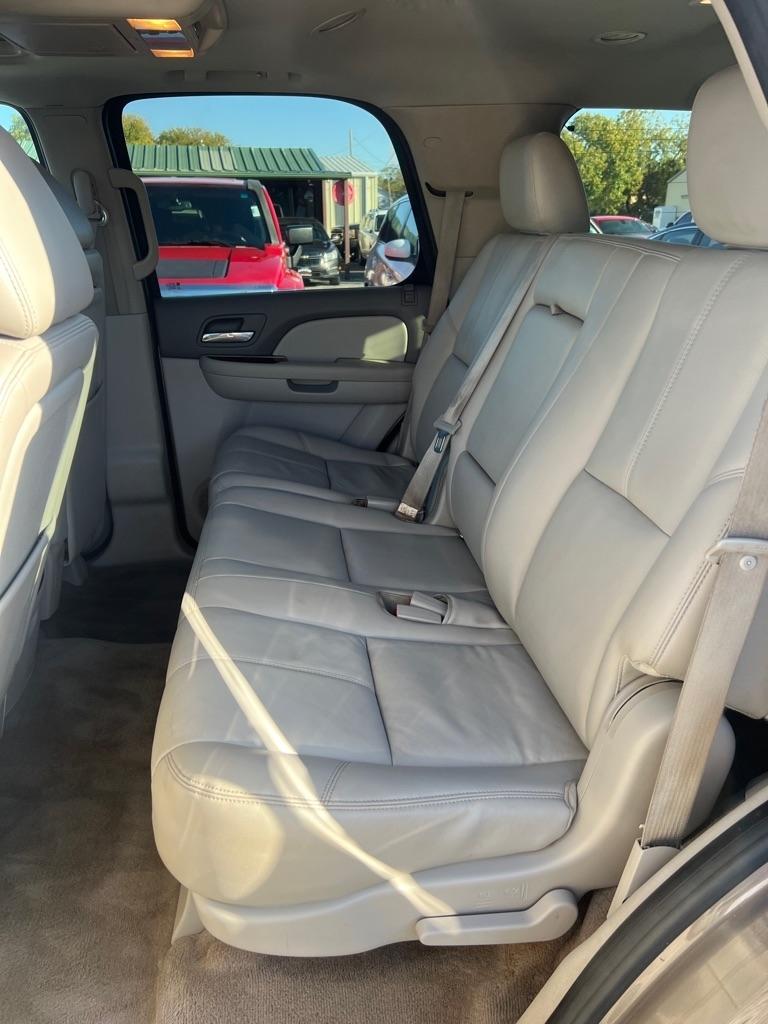 Chevrolet Tahoe  2012