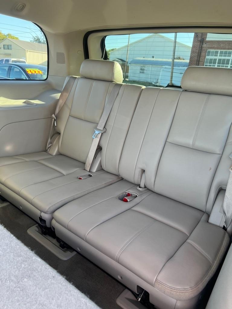 Chevrolet Tahoe  2012