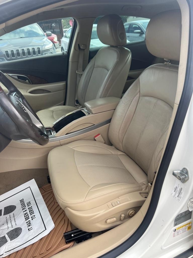 Buick LaCrosse  2010