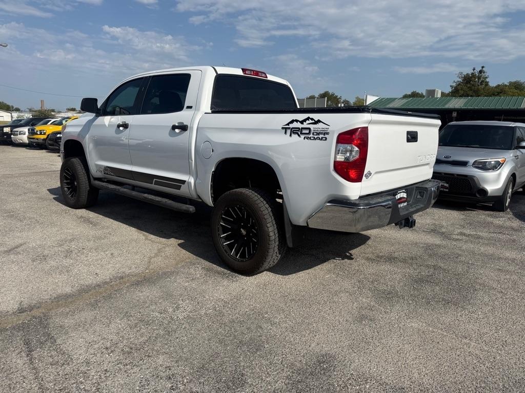Toyota Tundra  2017