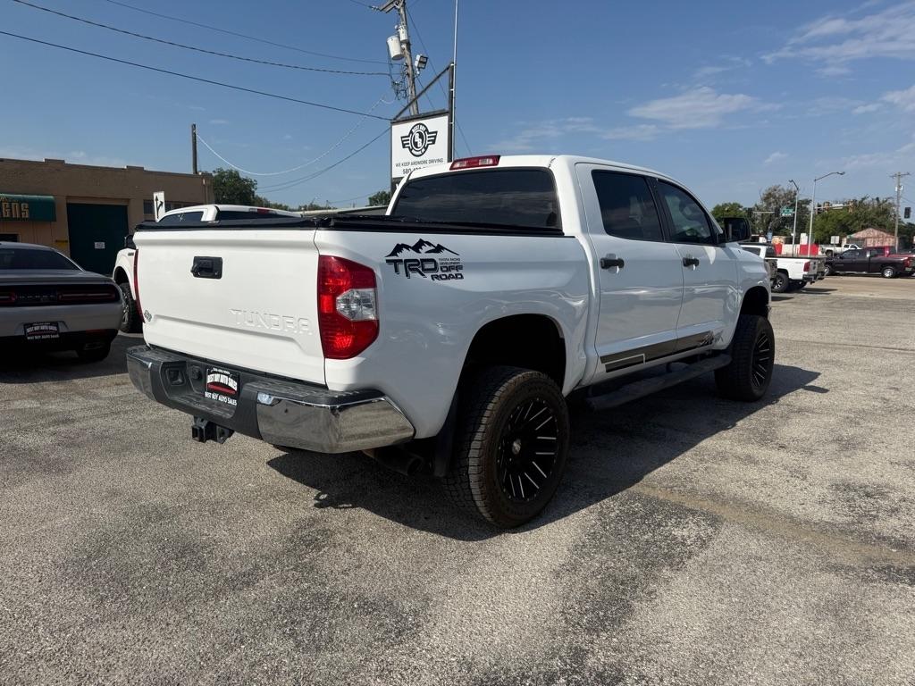 Toyota Tundra  2017