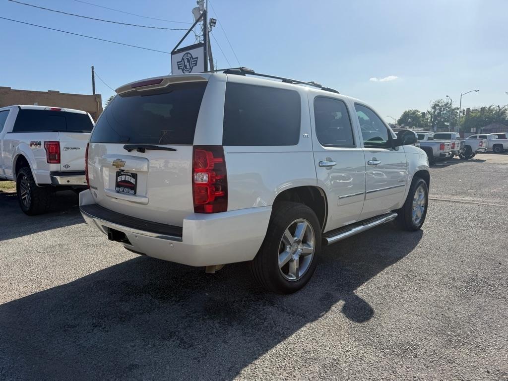Chevrolet Tahoe  2013
