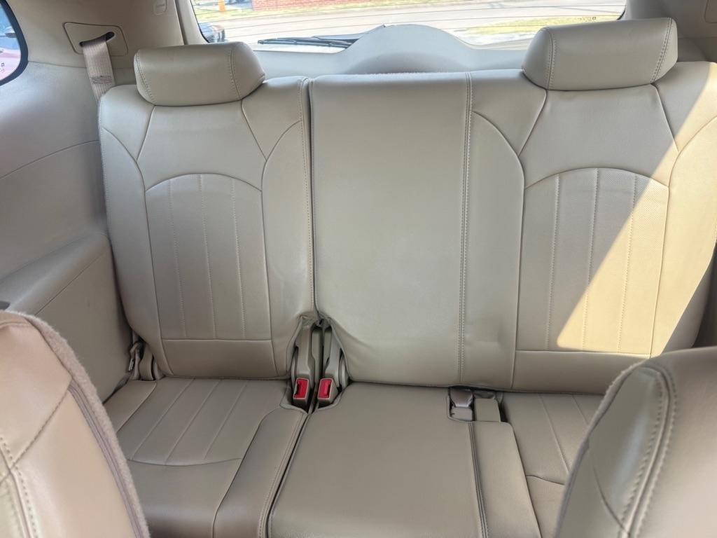 Buick Enclave  2011