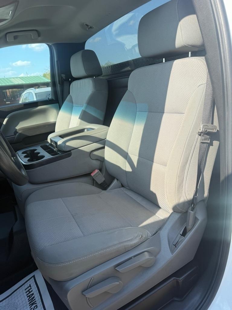 Chevrolet Silverado photo 6