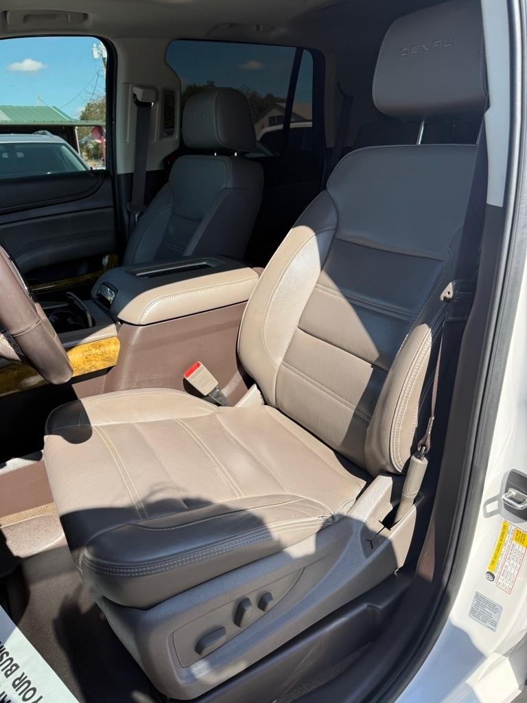 GMC Yukon Denali  2017