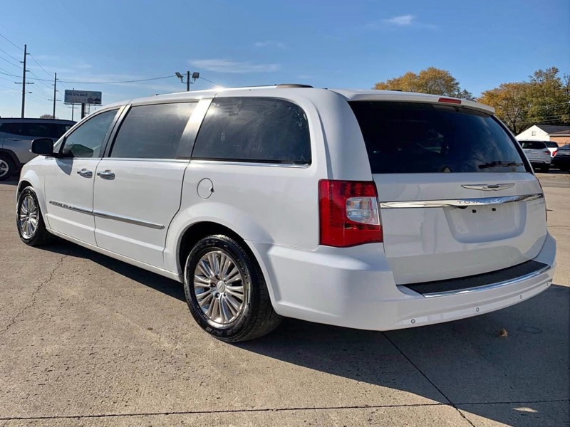 2014 Chrysler Town & Country Limited