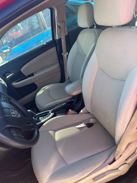 Dodge Avenger SE 2012