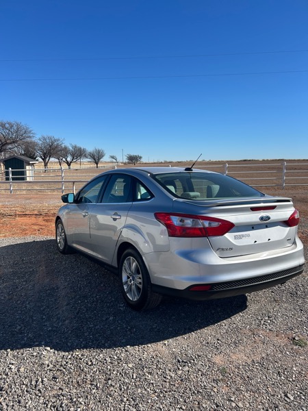 Ford Focus SEL Sedan 2012