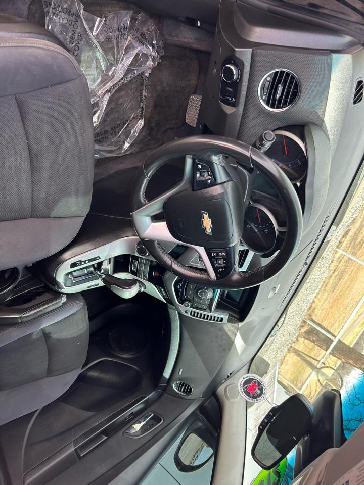 Chevrolet Cruze 1LT 2012