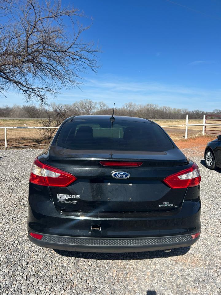 Ford Focus SEL Sedan 2012