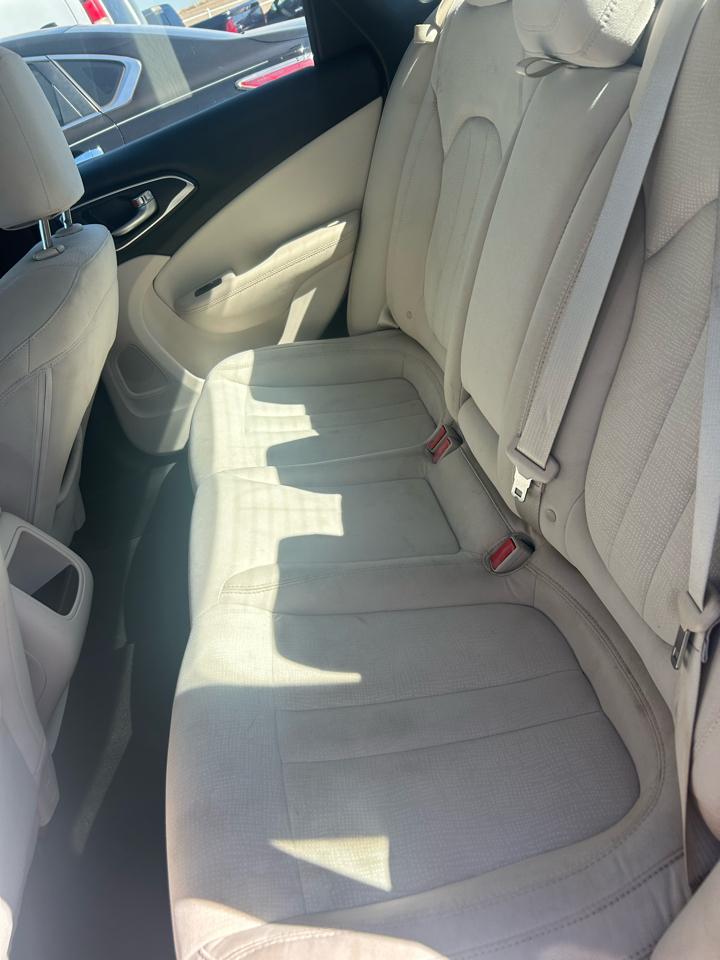 Chrysler 200 LX 2015