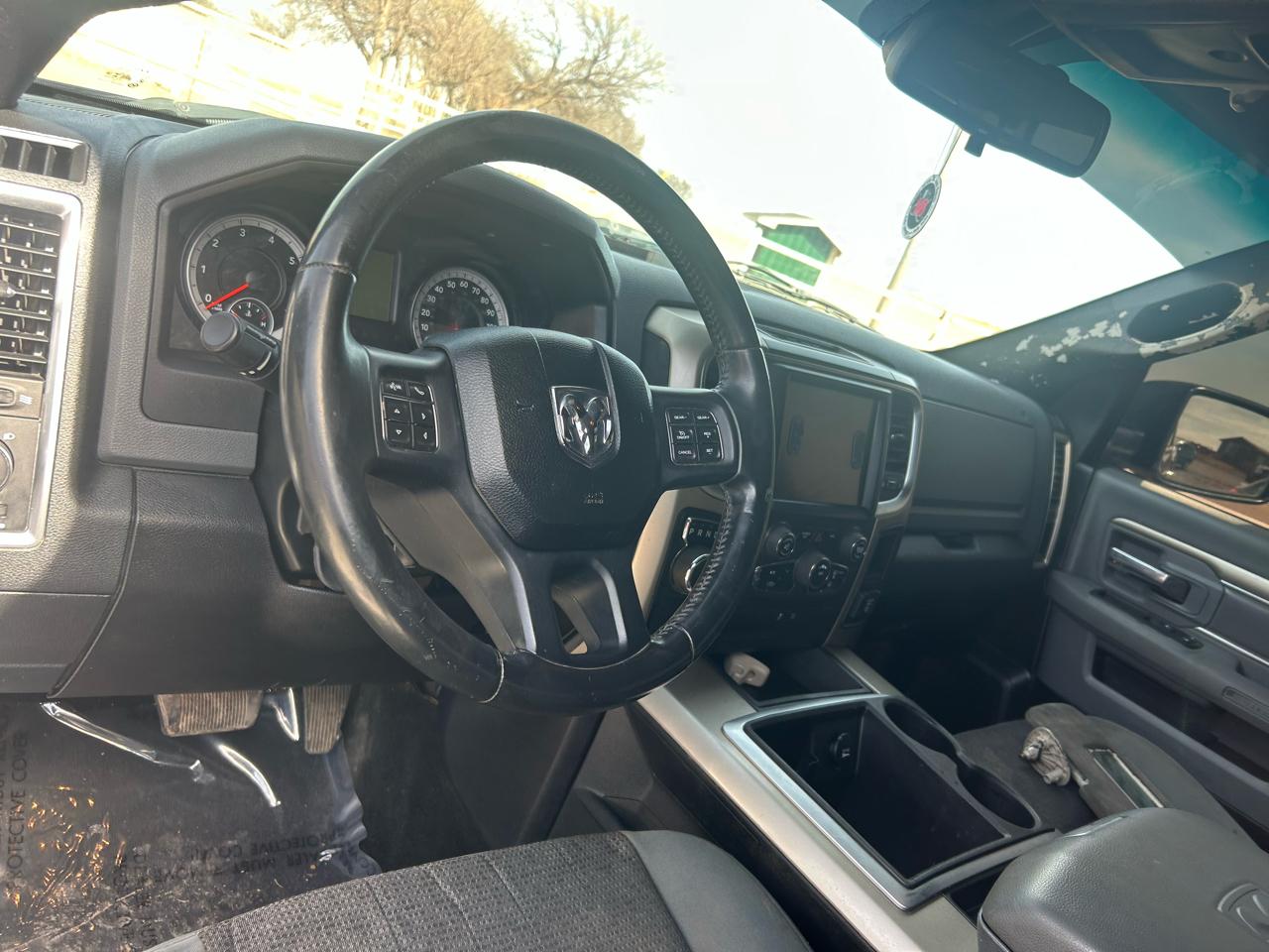 RAM 1500 SLT Crew Cab SWB 2WD 2014