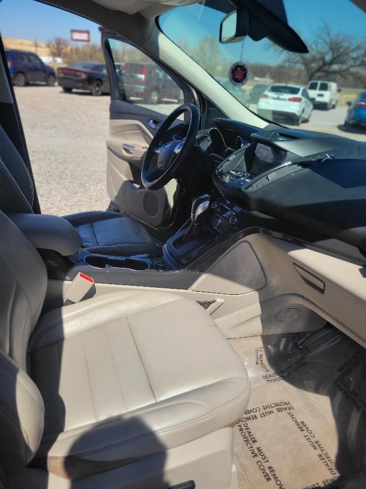 Ford Escape Titanium FWD 2016