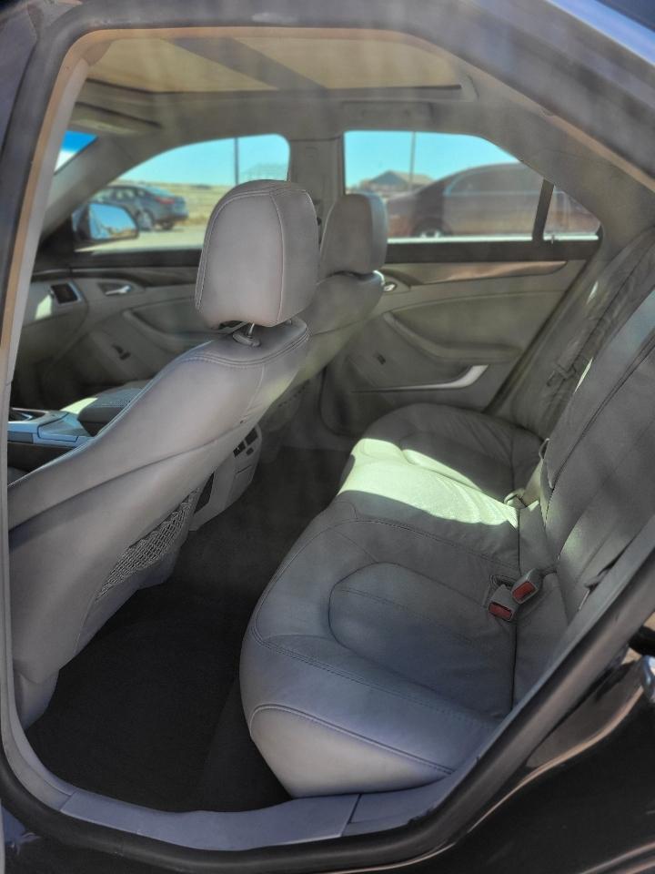 Cadillac CTS Base 2012