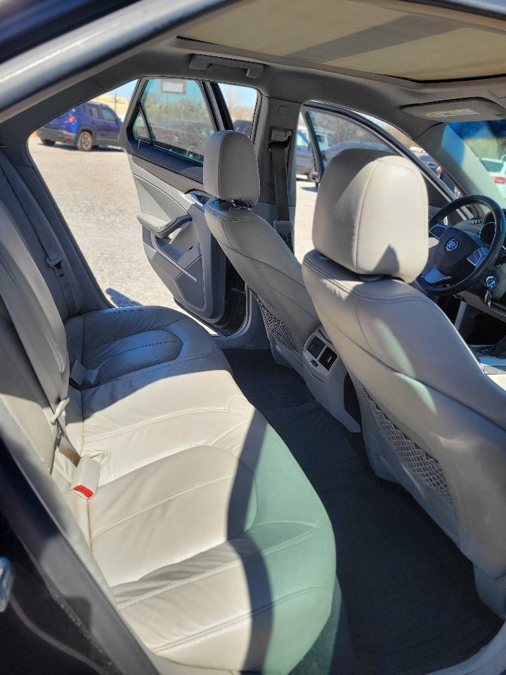 Cadillac CTS Base 2012