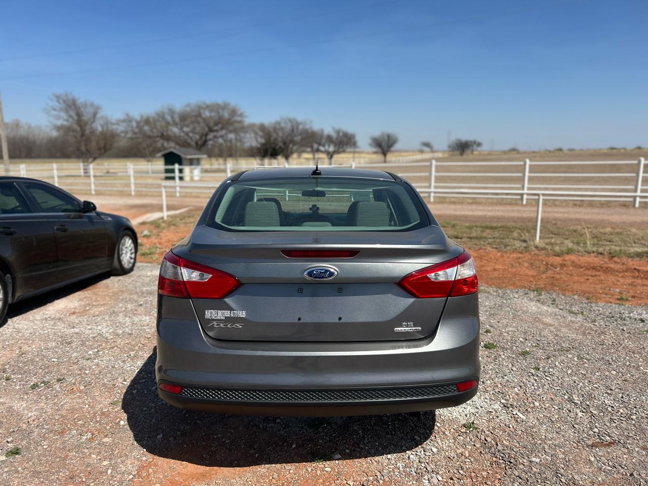 Ford Focus SE Sedan 2014