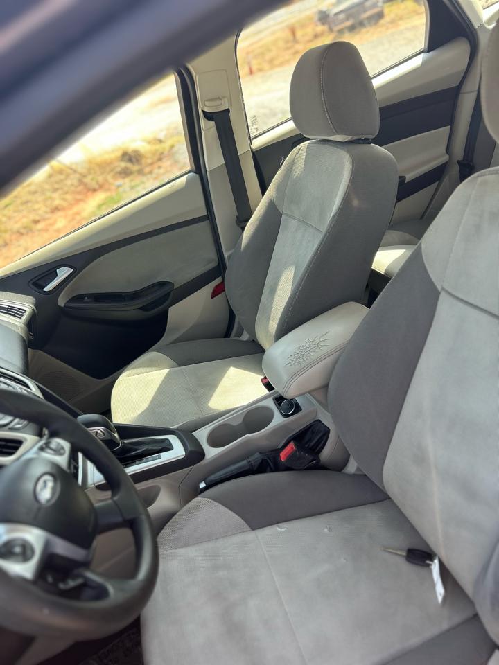 Ford Focus SE Sedan 2014