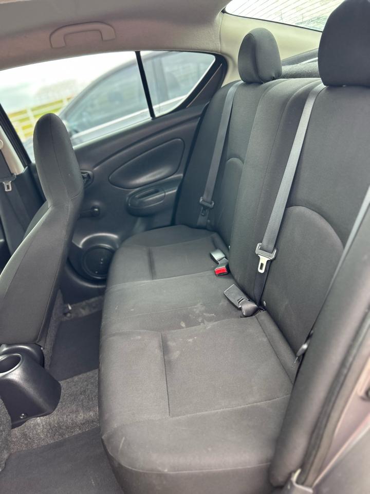 Nissan Versa 1.6 S 5M 2015