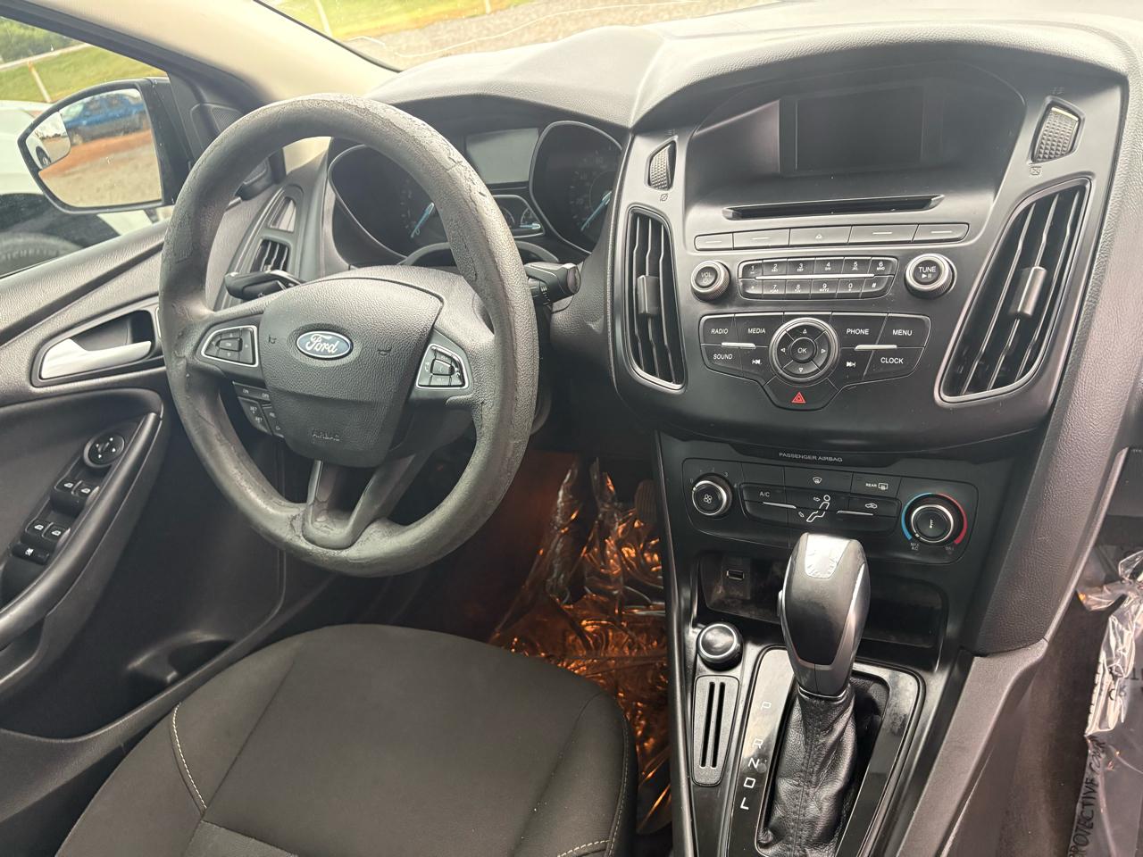 Ford Focus SE Sedan 2015