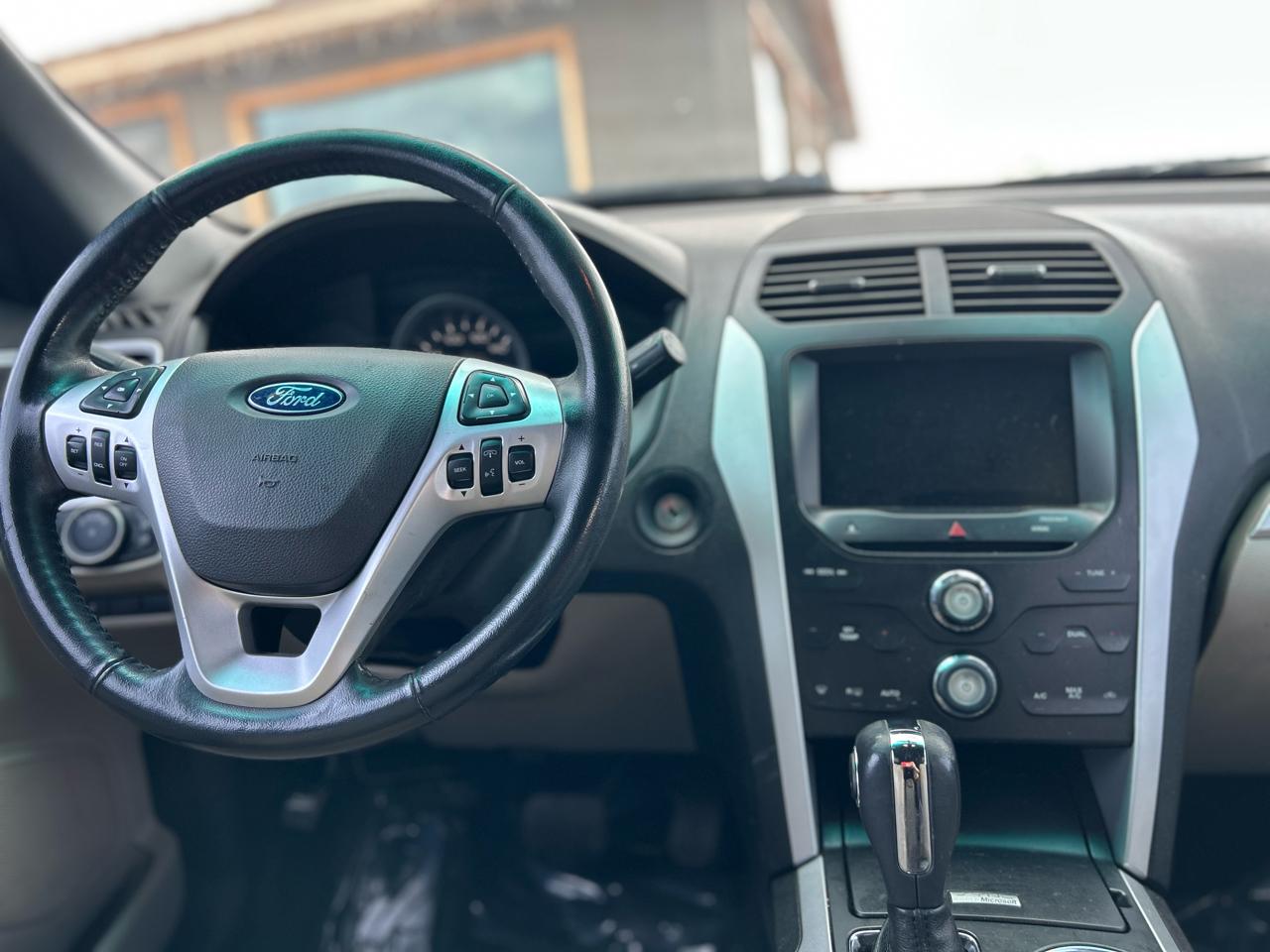 Ford Explorer XLT FWD 2014