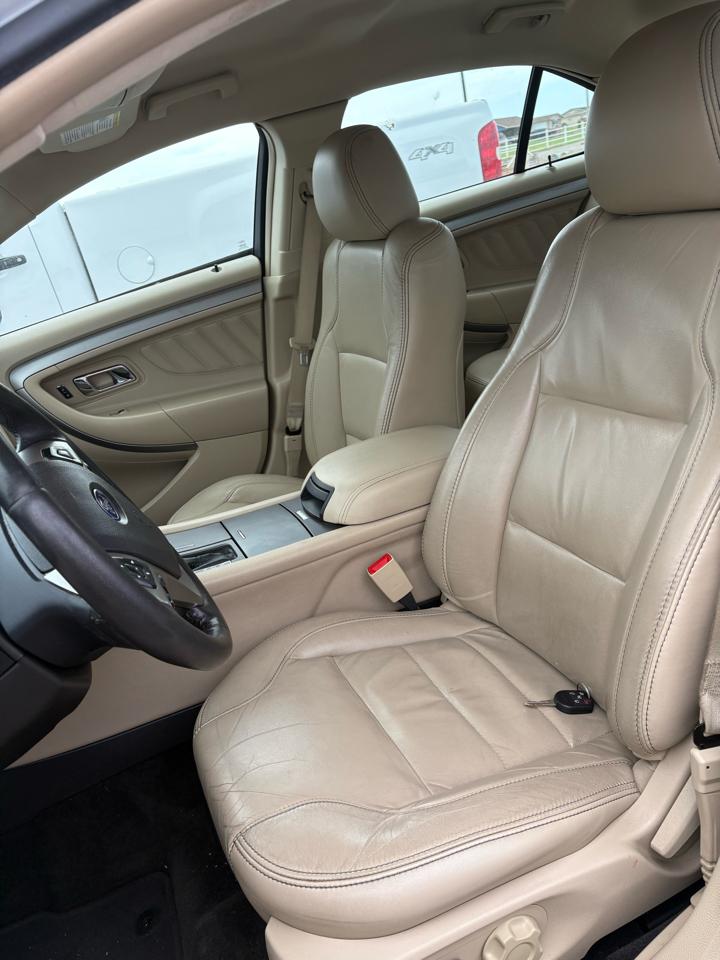 Ford Taurus SEL FWD 2017