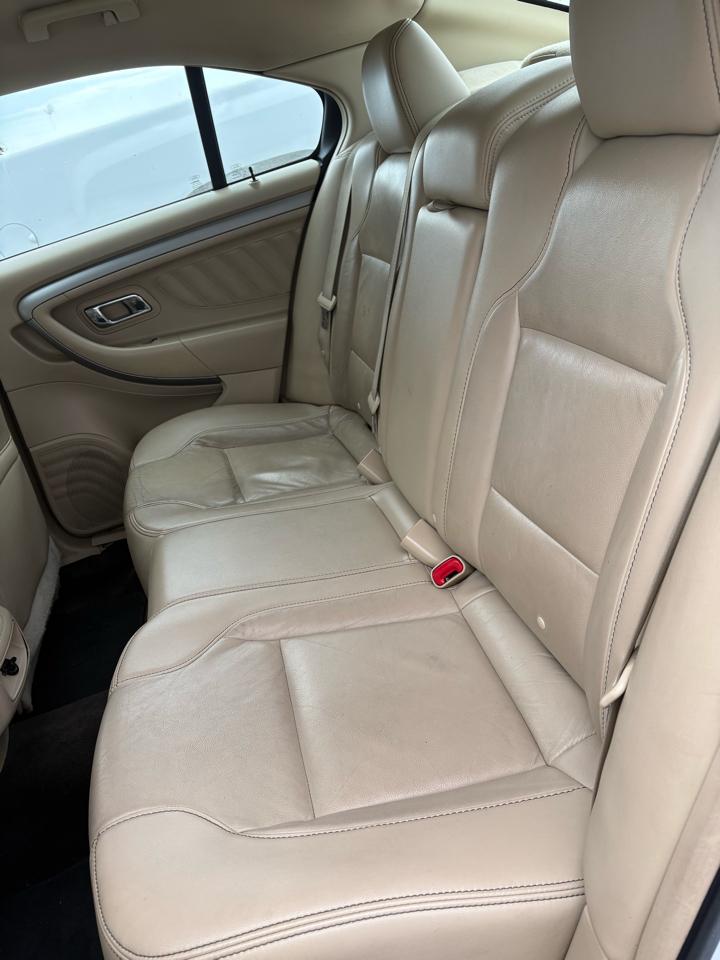 Ford Taurus SEL FWD 2017